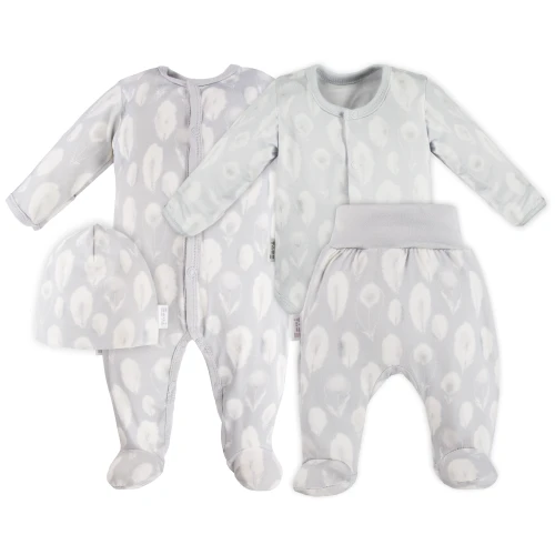 Zestaw bambusowy pajac, body, czapka i półśpiochy szare w piórka