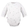 Baby set: bodysuit, footed pants, hat and white sleepsuit with leaf pattern