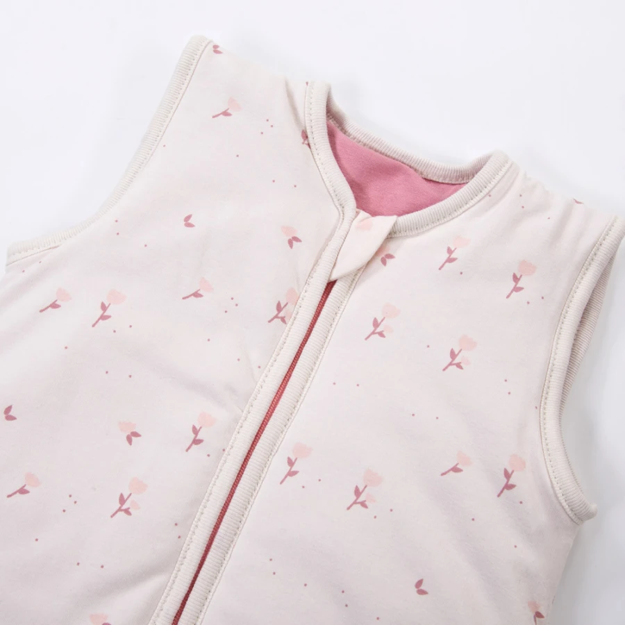 Cream baby sleeping bag with flowers 0.5 TOG