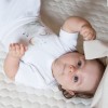 Body dziecięce białe z krótkim rękawem i owieczką