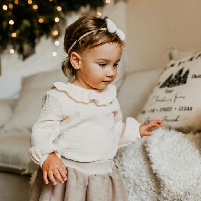 Muslin blouse ecru with frill
