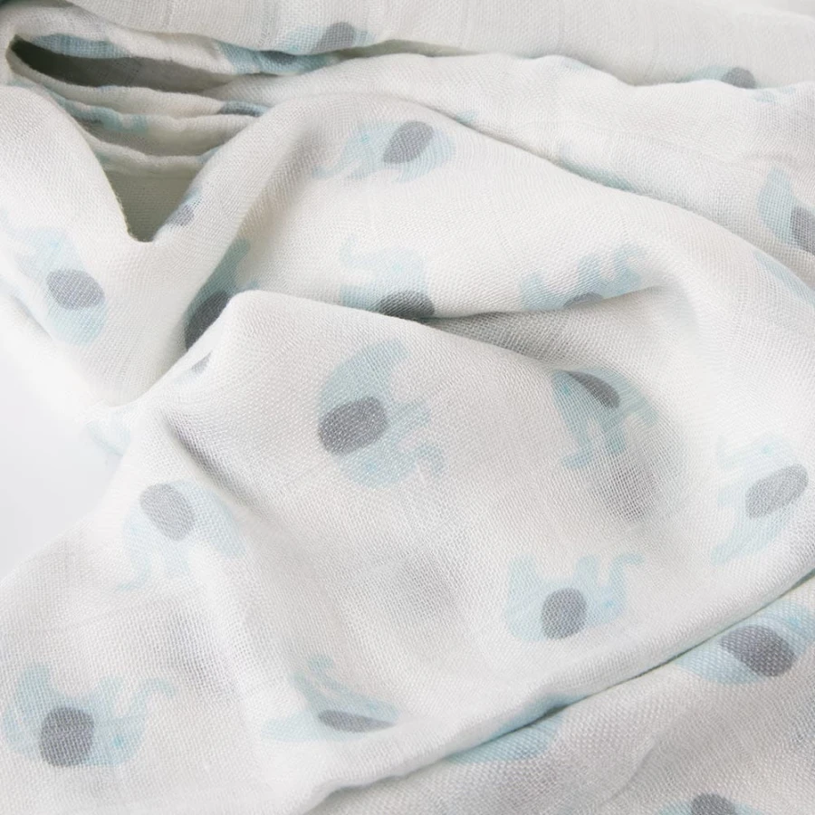 White bamboo wrap with teddies 120x120cm